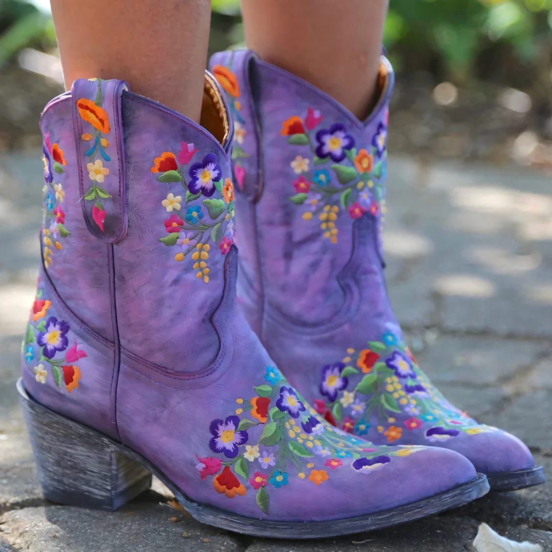 Vintage Weatherproof Cowgirl Boots for Women | Kassidy