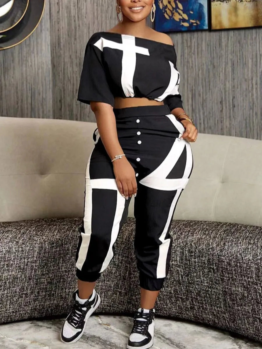 Plus size two piece tracksuit with striped pants - Claren