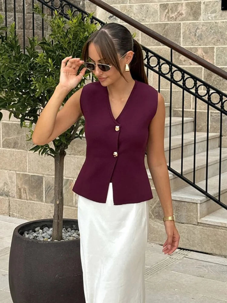 Solid color V-neck knitted vest for women - Darlene